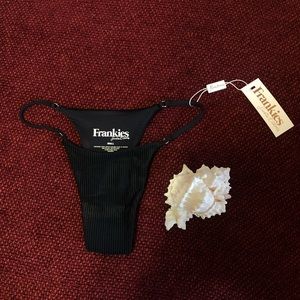 LAST CHANCE SALE 💢 BNWT Black Sara Bottom (Sold out Online)